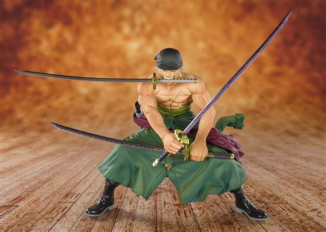 Amazon.com: TAMASHII NATIONS Figuartszero Pirate Hunter Zoro Onepiece