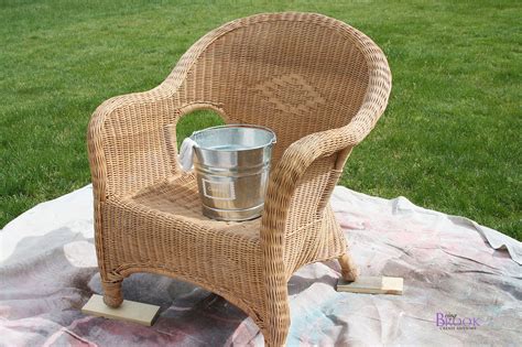 A Spray Painted Wicker Chair - DIY Tutorial | Outdoor wicker furniture ...