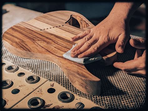 US Custom Shop - Vola Guitars