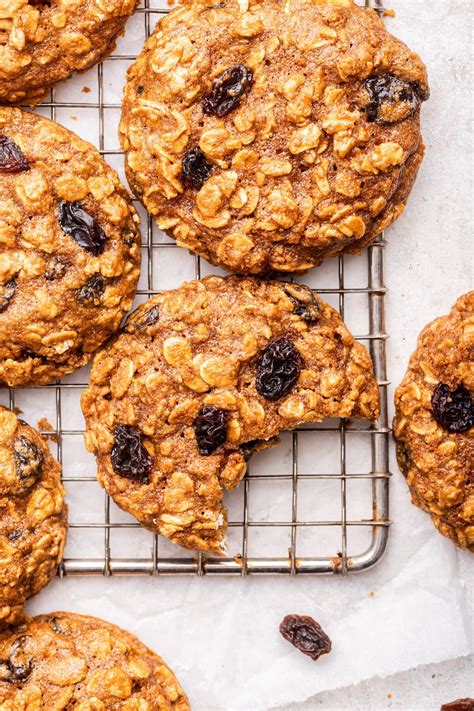 How To Bake Oatmeal Raisin Cookies