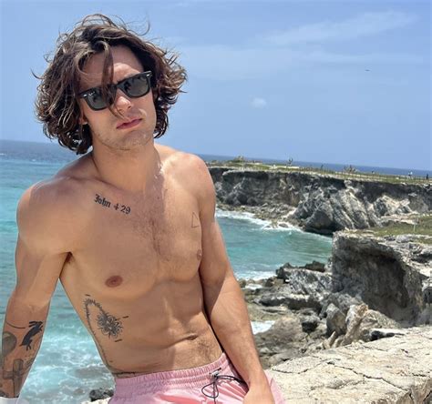 Dylan Geick Fan Page on Tumblr