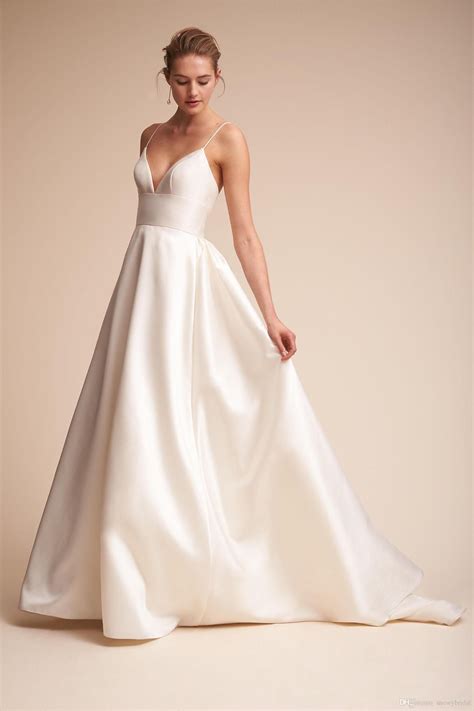 Deep V Wedding Dresses Top 10 deep v wedding dresses - Find the Perfect Venue for Your Special ...