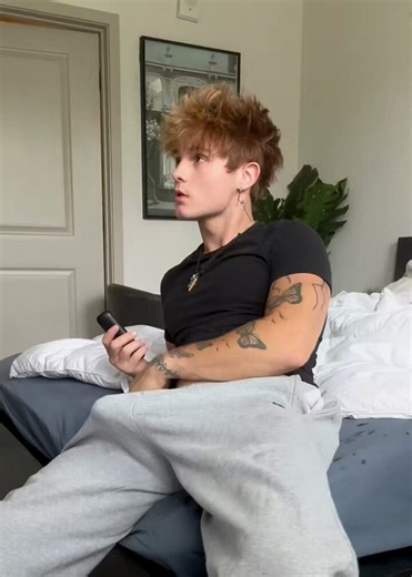RT @hungcdrew: like and comment for a surprise 😩