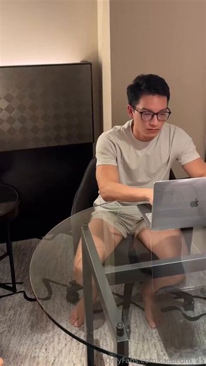 I want to be a filthy slut that deserve an asian thick cock pounding my ass all night until my hole is all stretched out and my mouth fucked full of his cum… 🤤🤤🤤 https://t.co/p1t6QGHvdU