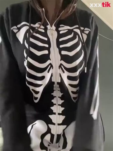 Bet ya didn’t think skeletons had a rack like this (reveal) TittyDrop# #Big Tits,Boobs,Goth,Natural