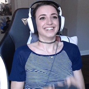 @Cascadezz @ashton_twink Oh gosh big penis make my brain go