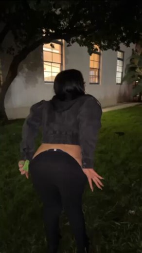 These empty parks calls for ass flash@x_skarlett