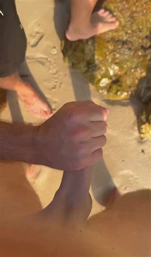 Stroking my thick cock wide open in the park, heart racing as strangers stare while I throb and drip precum everywhere. MORE ON : https://t.co/N5XIlk038H #exhib https://t.co/sDn4kXTWB4