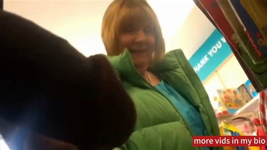 RT @Torah02334181: Horny milf grabbed and jerked off my dick while I was flashing it to her randomly in public 😩📷 chk the link on my b..io…