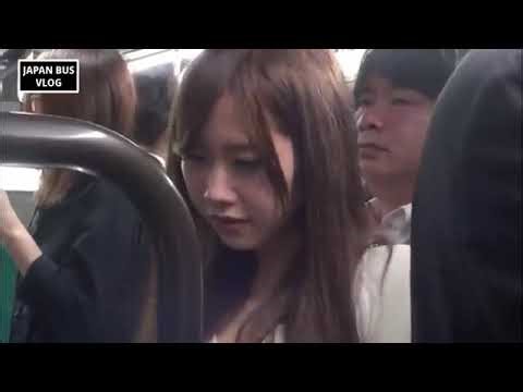 My sister is going to work with her co-worker. (JAPAN BUS VLOG Vida Japonesa) 22