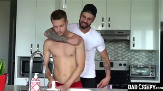 stepdad, stepson and a friend - gay porn https://t.co/bySEo9nNI6