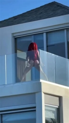 RT @peakgooning2: Saweetie twerk comp