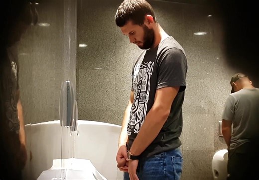 Bearded uncut guy pissing at the urinal - ThisVid.com