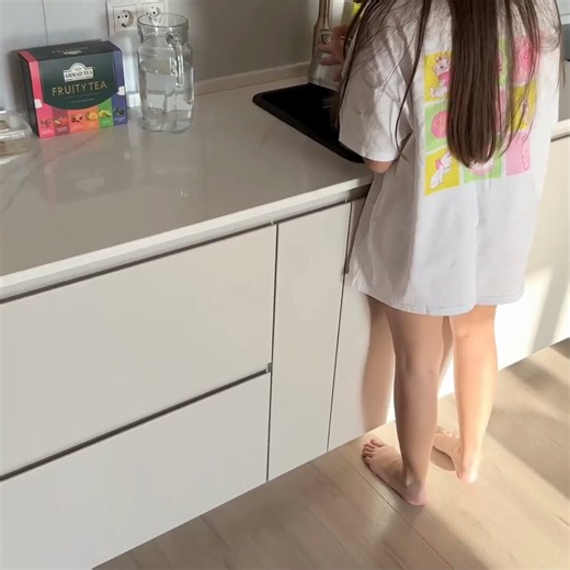 Alone ?Play a free porn game that makes you cum in 30 seconds→https://t.co/bMpbJlojVU https://t.co/YHvFuorwOj
