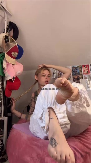 Good afternoon losers , who wants to be ruined ? Findomme findom findomuk uk domme feet foot fetish teen bratty brat British goddess queen princess bully mean girl blonde evil bimbo plat scrunch goon simp relapse call calls drains drain season cei joi sph alt finsub relapse