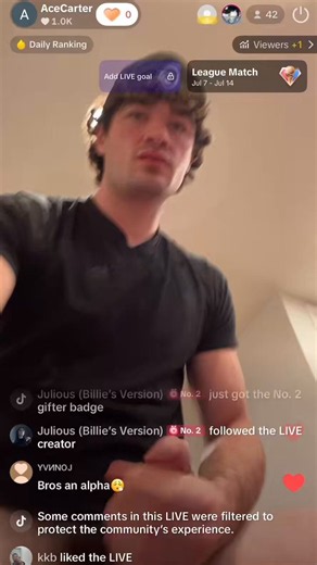 RT @AceCarter69: guess who whipped it out on Tiktok again?