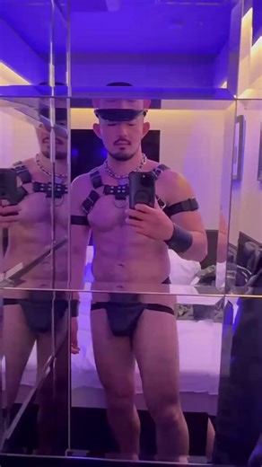 MY ASIAN LEATHERMEN 🖤Here is super hot @green_no_zosan in 🇯🇵 Japan. He is very friendly and sexy Japanese Leatherman and gogo -dancer. He looks so good in his full leathers, boots, gloves and Muir Cap.