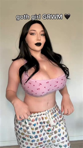 RT @angelicfukdoll: how do I look as a goth girl? 🖤