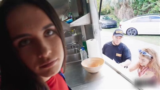 Cute Daisy Pheonix gets fucked and facialed in a food truck gangbang