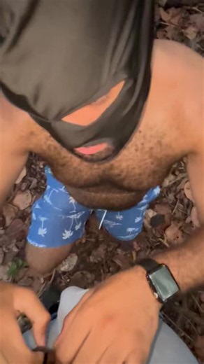 This hung 20 year old kid wanted his dick sucked before heading into work😈👅🍆 so I helped him out. I felt in love with his big dick. Dm if you want the full vid🤑#grindr #sniffies #gay #cruising #horny #cum #gaycruising