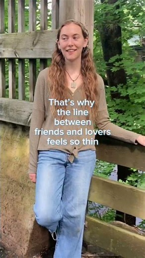 This is why sapphics have “confusing” friendships 💞