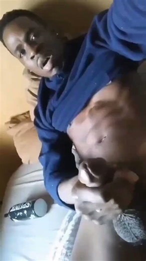 What the actual fuck? Those cumshots are HUGE 🍆💦💦#cumpilation #bigload #gay #facial #cumshot https://t.co/kwkfSoMgMz