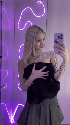 @YourGirlyJulie beauty that feels rare https://t.co/t4wQAE7c4J