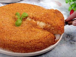 Torta di riso in padella: la ricetta del piatto unico gustoso e filante