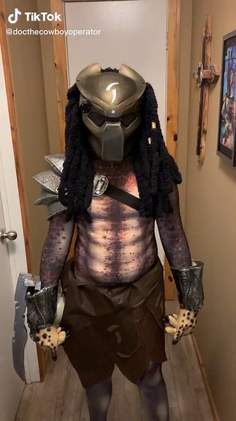 Kiddo’s Halloween costume is finished. Turned out better than I expected #halloween