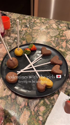 galentines!!! #galentinesday #valentinesday #nobf #friends #bf