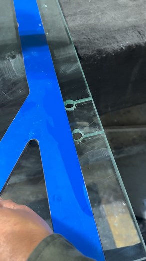 #customglassshower #glazing #parati #showerdoors | GH Mirage