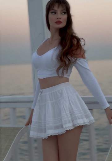 …на берегу неба 🌊☁️💔 🤍🪽