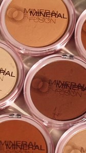 Mineral Fusion Pressed Powder Foundation, Deep 7 - Deep Skin w/Neutral Undertones, Age Defying Foundation Makeup with Matte Finish, Talc Free Face Powder, Hypoallergenic, Cruelty-Free, 0.32 Oz