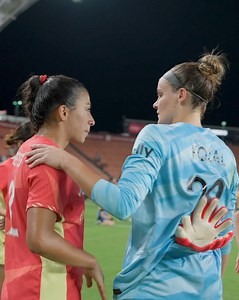 You'll always remember this moment 🥹 Congrats, Lauren Kozal on your professional debut! 🧤 | Portland Thorns FC