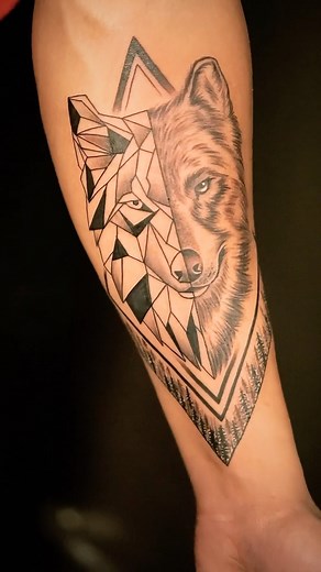 Geometric-Realism wolf tattoo by Yash @inkspiredyash @skinmachinetattoo . #wolftattoo #art #wolf #skinmachinetattoo | Skin Machine Tattoo Studio