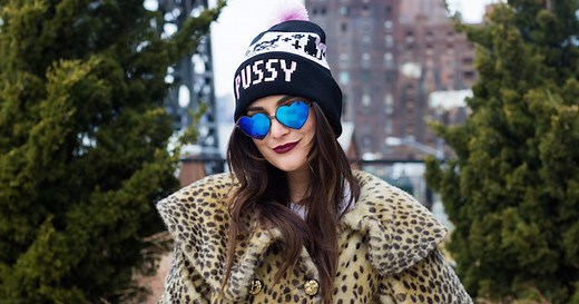 Lez Get You Laid: How To Pick Up A Girl At A Bar Without Being A Total Creep