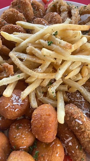  Comenta con quien compartirías esta deliciosa picadera en el #hotelnapolitano ---#hoteles #comidarica #comidadeliciosa #picaderas #restaurantes #gastronomia #comida #mktg #mkt #promotion | Napolitano Hotel | Facebook