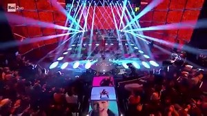 Emma a Che Tempo Che Fa con "Io sono Bella", brano estratto dal suo ultimo album #Fortuna | Emma Marrone