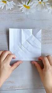 440K views · 2.8K reactions | How to Fold a Mini Paper Yacht ⛵ #homemadetoys #parentchildcrafts | MC Moni | Facebook