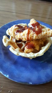 Chicken and #bigasswaffle bowl 10sp #bigasswaffle - 1 serving or scoop (1 ounce) Quest ( flavor of choice ) protein powder 1sp I used saltedCaramel 1/4 cup of Kodiak power cakes whole grain buttermilk pancake waffle mix 2sp 3tbsp liquid egg whites (equivalent to one egg white) or 1 egg white 2/3 cup of cold water I filled my waffle bowl with 6sp worth of Trader Joe's breaded chicken tenderloin and drizzled my favorite bbq sauce on top (2sp) Big Butz BBQ Sauce ⬅️ owned and operated by another #ww