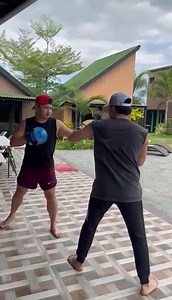 1.5K views · 17 reactions | Boxing Trainer Kuno hahaha... Sino papa turo jan... Bukas Gagamba naman uploads... mejo malabo kasi Send lang satin... | ZaldyTv2019 | Facebook
