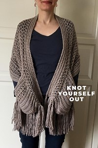 EASY Crochet Shawl PATTERN, Womens Scarf Pattern, Crochet Wrap With Pockets, Boho Crochet Shawl With Fringe, Crochet Patterns for Women, PDF - Etsy UK