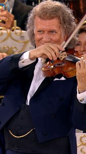 1.8K views · 14 reactions | André Rieu kommer till Scandinavium den 14 juni 殺 Säkra din biljett här: https://bit.ly/46eJwJq Gör dig redo för magi när den världsberömda holländska violinisten och dirigenten André Rieu kommer till Göteborg tillsammans med sin 60-manna Johann Strauss-orkester och special guest Emma Kok ✨✨ ️ 14 juni  Scandinavium, Göteborg | Ticketmaster Sverige | Facebook