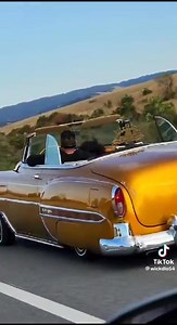 Cruising with your ol lady listen to some oldies on a Sunday afternoon. V’s up ✌🏾 | Viejitos Car Club