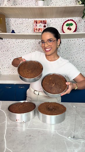 Bolo de aniversário simples: bolo de andar pequeno passo a passo