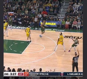 A list of insanely hot things right now: - The Philippines 🔥 - Actual fire 🔥🔥🔥 - Damian Lillard in Game 1 against the Indiana Pacers Milwaukee Bucks up big at half 😤 | Grindtime Sports