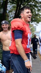 117K views · 3K reactions | Asking athletes for autographs twice- Twin Prank勞藍 | EvenOut | Facebook