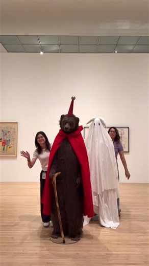 🌟 #StaffPicks: As Curatorial and Education interns Myra and Andrea wrap up their 2025 Getty Marrow internships, we’ve asked them to choose their favorite works on view right now. Keep watching to see their picks. | The Museum of Contemporary Art