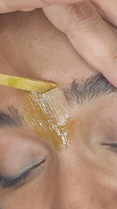 97K views · 425 reactions | Quitando en el sobrante de vellos con cera  #beauty #brows #beautiful #waxing #satisfying #artist #art #style #Perfect #estetica #eyebrows | Ana Piedrahita | Facebook