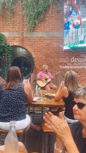 Counting down the minutes until we welcome Heidi back on Saturday!!! CAN’T WAIT!!! 🎥 @heidimoncrieffmusic #Echuca #EchucaMoama #LiveMusic #VisitEchucaMoama | American Hotel Echuca